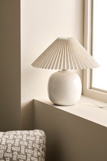 Ellos Home   Bordlampe Chloé   Hvit