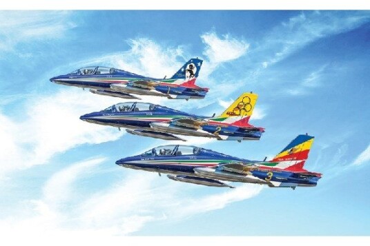 Italeri 1:72 Aermacchi MB-339 "Frecce Tricolori" Jubileumsmodell
