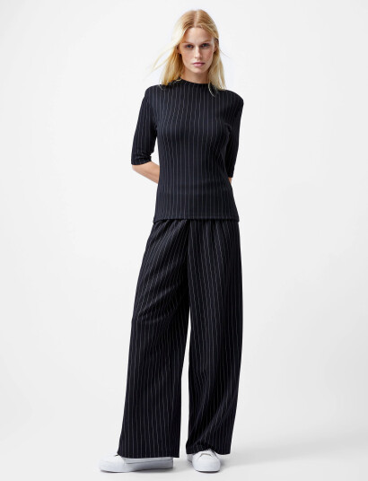 French Connection Crepe Light Puff Sleeve Top - Navy - S