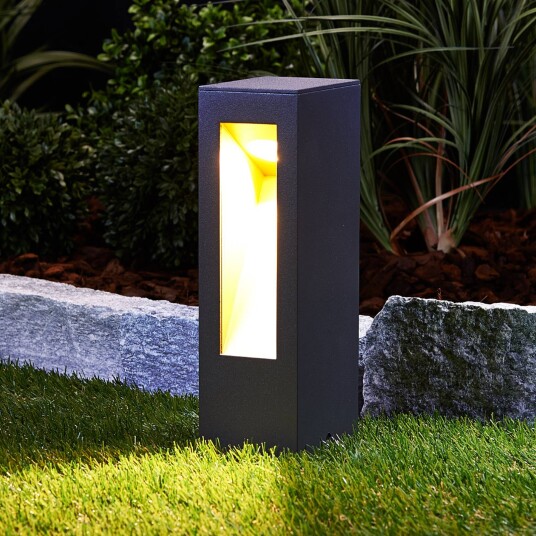 Lucande LED-sokkellampe Jenche av aluminium Lucande LED-sokkellampe Jenche av aluminium