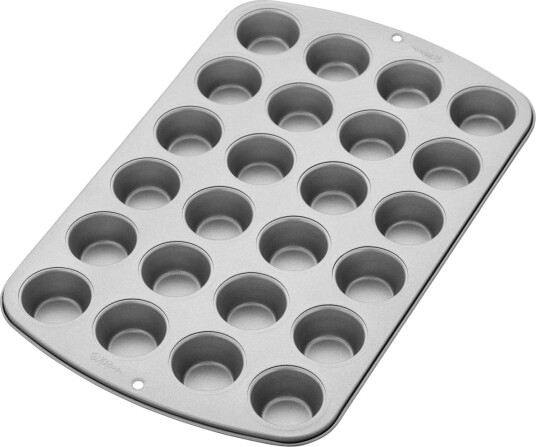 Wilton Mini Muffinsbrett Med Plass Til 24 Wilton Mini Muffinsbrett Med Plass Til 24