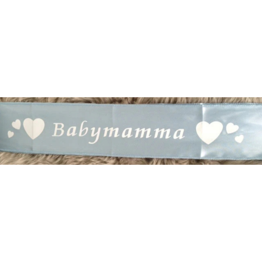 Lyseblå Ordensbånd Med Hvit Tekst Babymamma + Hjerter 