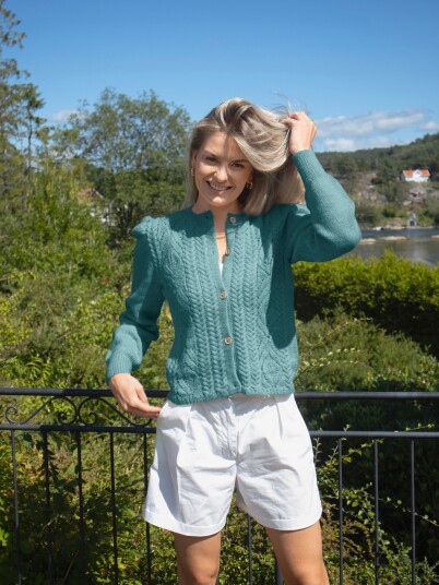 Du Store Alpakka 130 03f Tresser cardigan Sterk
