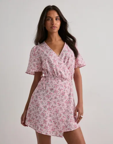 Vero Moda   Rosa   Vmjosie Ss Wrap Short Dress Wvn Ga