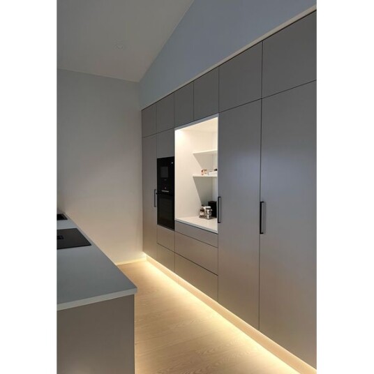 LED stripepakke Sokkelbelysning AGGE 3000K / 200 cm
