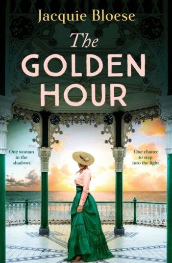The Golden Hour Av Jacquie Bloese
