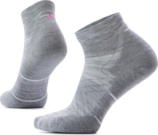 Smartwool Women"s Run Targeted Cushion Ankle Socks Light Grey/White 42 45 Smartwool Women"s Run Targeted Cushion Ankle Socks Light Grey/White 42 45