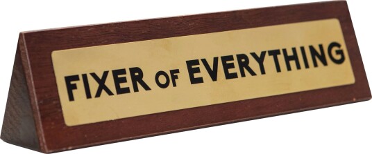 Boxer Gifts Skrivebordsskilt Fixer Of Everything DK1041 Boxer Gifts Skrivebordsskilt Fixer Of Everything DK1041