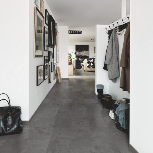 Pergo Vinylgulv Aura Pad Pro Black Scivaro Slate Pergo Vinylgulv Aura Pad Pro Black Scivaro Slate