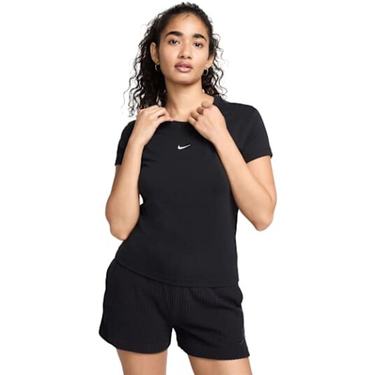 Nike Sportswear Chill Knit Tee Dame Black/White M Nike Sportswear Chill Knit Tee Dame Black/White M