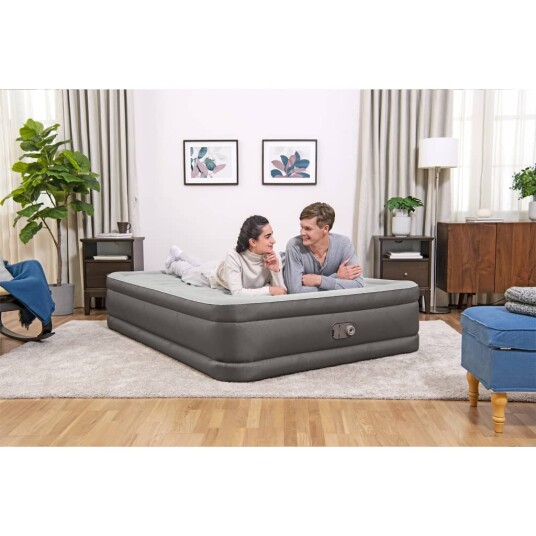 Bestway Fortech Luftmadrass med innebygd pumpe 203x152x46 cm Bestway Fortech Luftmadrass med innebygd pumpe 203x152x46 cm