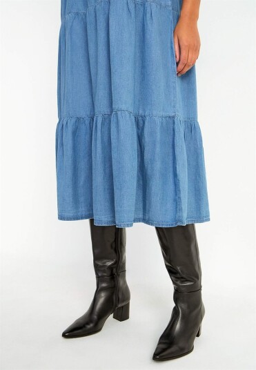 Denimkjole med volanger Denimkjole med volanger