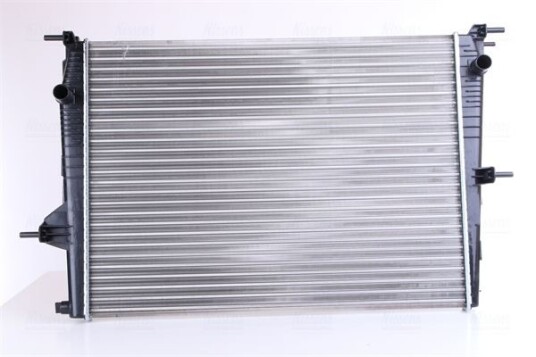 Radiator NISSENS 637606