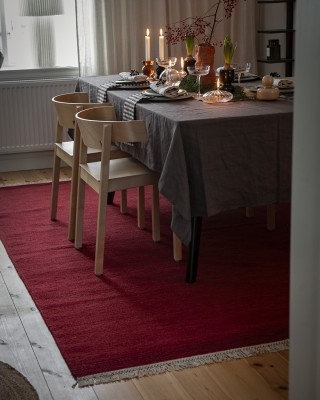 Kilands Hestra rød håndvevd ullteppe