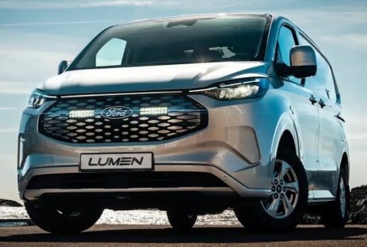 Lumen grillkit Ford E-Transit Custom 2024+. 22304 lumen. Diskret og pen montering.