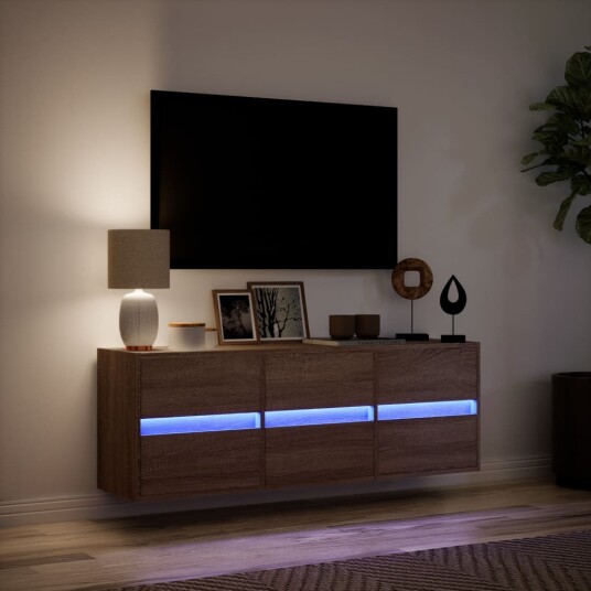 Vegghengt TV-benk med LED brun eik 130x31x45 cm 852305