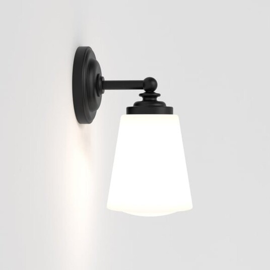Anton vegglampe for baderom IP44 Svart