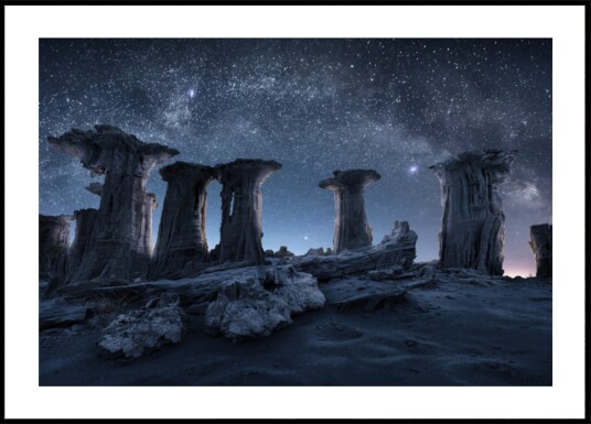 Starlit Desert Formations Plakat / 40x50 Starlit Desert Formations Plakat / 40x50