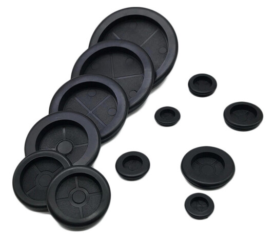 Sort blendeplugg for Ø17mm hull Pris er pr stk