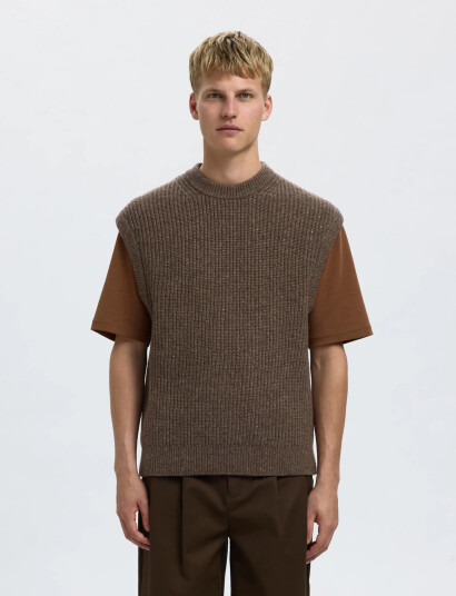 Selected Slhland Sl Knit Relaxed Vest - Brown - L Selected Slhland Sl Knit Relaxed Vest - Brown - L