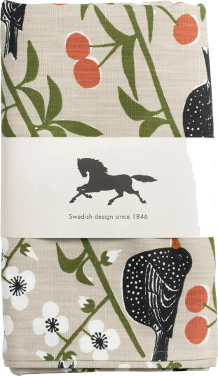 Almedahls Körsbärsträdgården duk Beige 145x250 cm