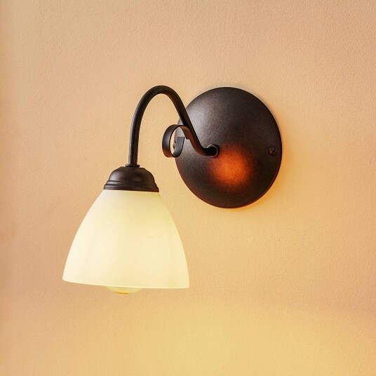 Lamkur Vegglampe Adoro med glasskjerm brun