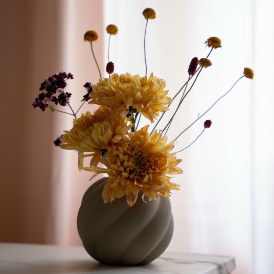 Cooee Design Vase Twist Ball 12 cm sand Cooee Design Vase Twist Ball 12 cm sand