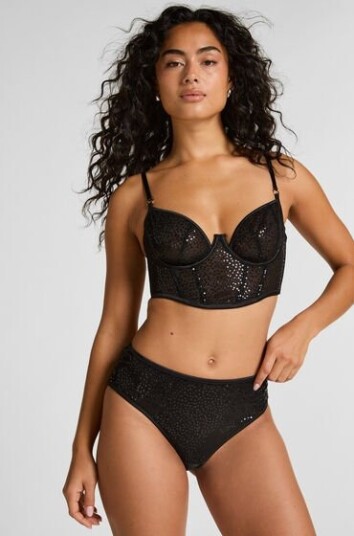 Hunkemöller Elle Brazilian med høyt ben og høyt liv Svart