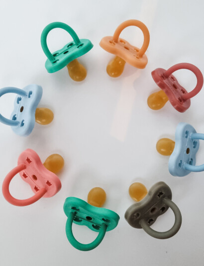 HEVEA Two-Pack Orthodontic Pacifier 3-36 Months - Multi/patterned - 3-36MONTHS HEVEA Two-Pack Orthodontic Pacifier 3-36 Months - Multi/patterned - 3-36MONTHS