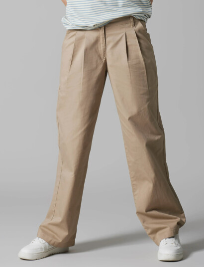 LMTD Nlflyndt Lw Pleat Loose Pant Noos Beige 134 LMTD Nlflyndt Lw Pleat Loose Pant Noos Beige 134