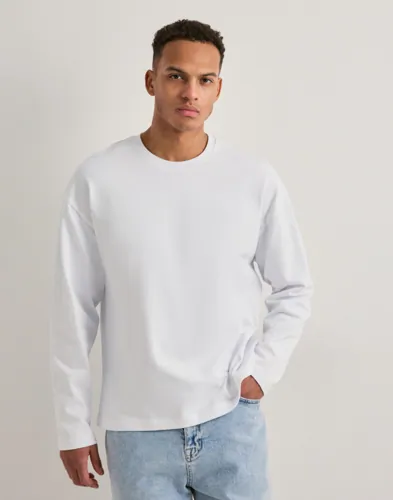 Que Sera Sera Boxy LS Tee Langermede t shirts Hvit Que Sera Sera Boxy LS Tee Langermede t shirts Hvit