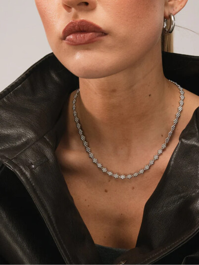Who Is She Flower Chain Silver Sølv ONE SIZE