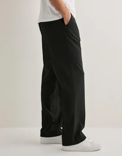 Que Sera Sera Perry Davies Pant 2.0 Slacks Svart Que Sera Sera Perry Davies Pant 2.0 Slacks Svart