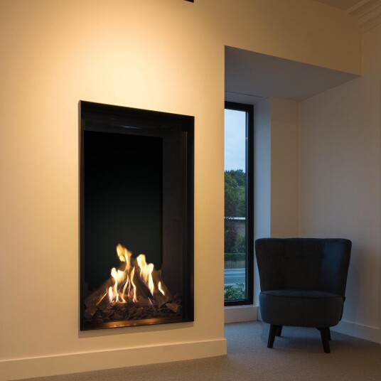 M-Design True Vision 850VL svart gasspeis med et glass - rett vegg