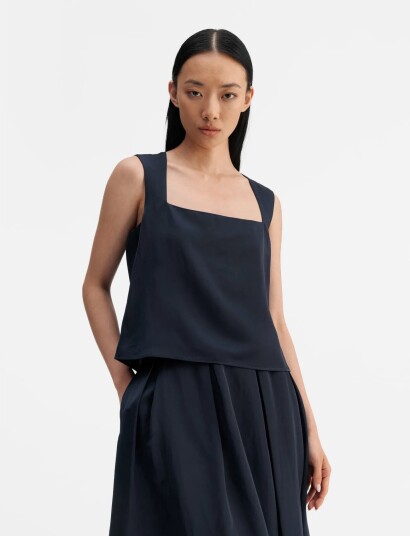 Ahlvar Gallery Della Linen Top Navy XL