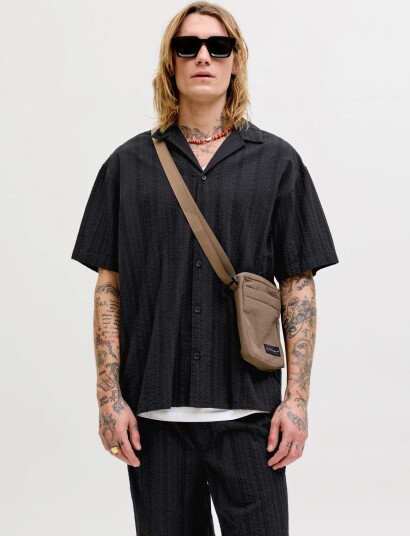 Jack & Jones Jjetyson Resort Shirt Ss Sn   Black   L