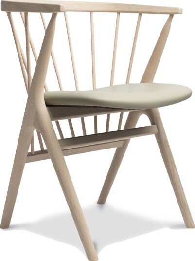 Sibast Furniture No 8 Spisestuestol Hvitoljet Eik og Grå Skinn Sibast Furniture No 8 Spisestuestol Hvitoljet Eik og Grå Skinn