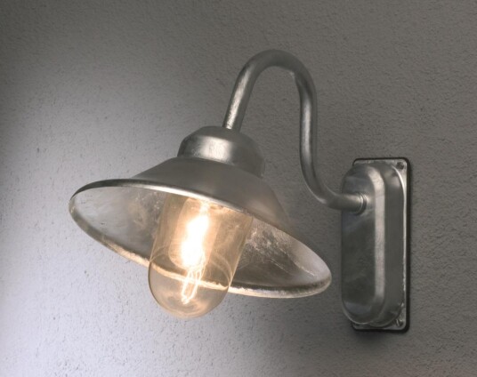Konstsmide Vega vegglampe. 556-320. Galvanisert Konstsmide Vega vegglampe. 556-320. Galvanisert