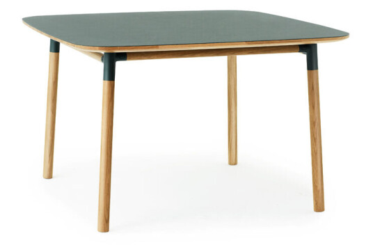 Normann Copenhagen Form spisebord green, eikeben, 120 x 120