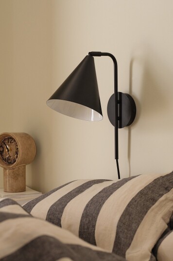 Ellos Home   Vegglampe Noah   Svart