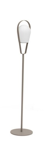 Hillerstorp Glimra bord-/gulvlampe Sand 24 x 24 cm H148 cm Beige Hillerstorp Glimra bord-/gulvlampe Sand 24 x 24 cm H148 cm Beige