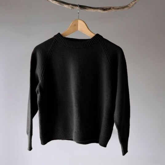 Bluum Strikkegenser Ultimate til dame Svart garnpakke i Soft Merino Ull