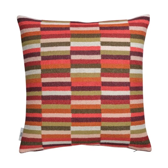 Røros Tweed Ida pute 50x50 cm Red shades Røros Tweed Ida pute 50x50 cm Red shades