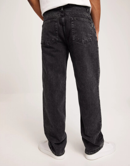 Woodbird Leroy Thun Black Jeans Loose fit jeans Dark Grey Woodbird Leroy Thun Black Jeans Loose fit jeans Dark Grey