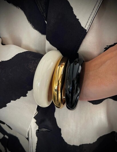 Bud to rose Bond Bangle Resin Ivory Cream 
