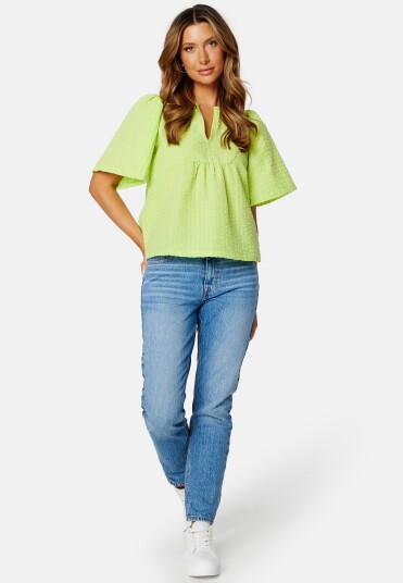 VILA Kuliza V-Neck 2/4 Top Lettuce Green 38 VILA Kuliza V-Neck 2/4 Top Lettuce Green 38