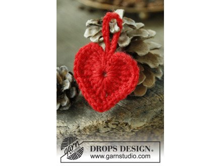 Drops Garnstudio Heart of the Season by DROPS Design Julehjerter Hekleoppskrift 5 cm 25 stk