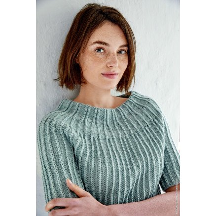 Cool Wool Bluse av Lana Grossa Bluse med Rundt Bærestykke Strikkeoppskrift Str 36 38 48 50