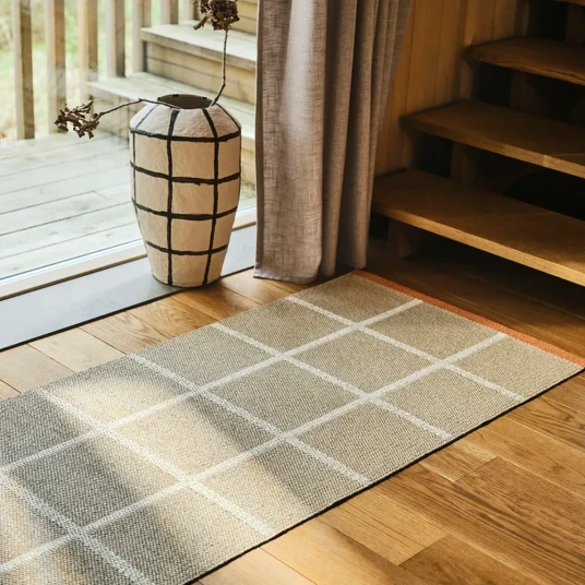 Pappelina Vevd Teppe Criss Beige 70x300 cm Pappelina Vevd Teppe Criss Beige 70x300 cm