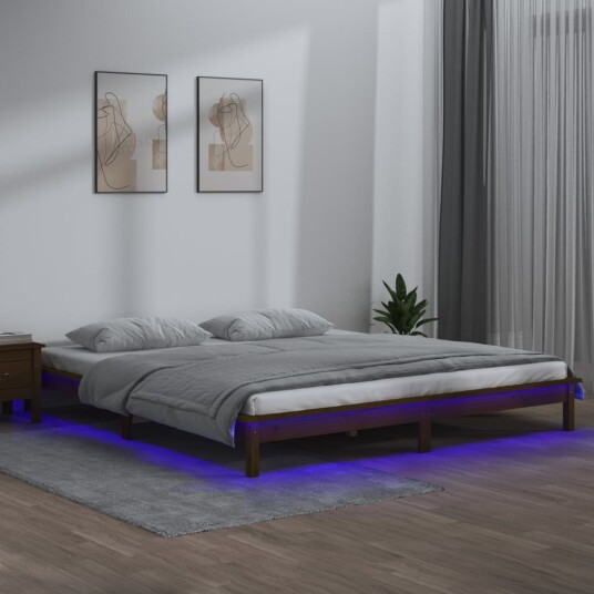 vidaXL Sengeramme med LED honningbrun 120x200 cm heltre